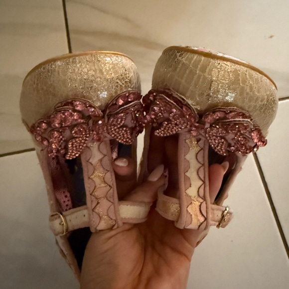 IRREGULAR CHOICE Papillon Pumps - Picture 8 of 9